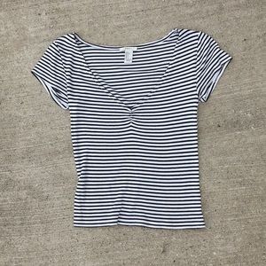 Striped crop v neck tee